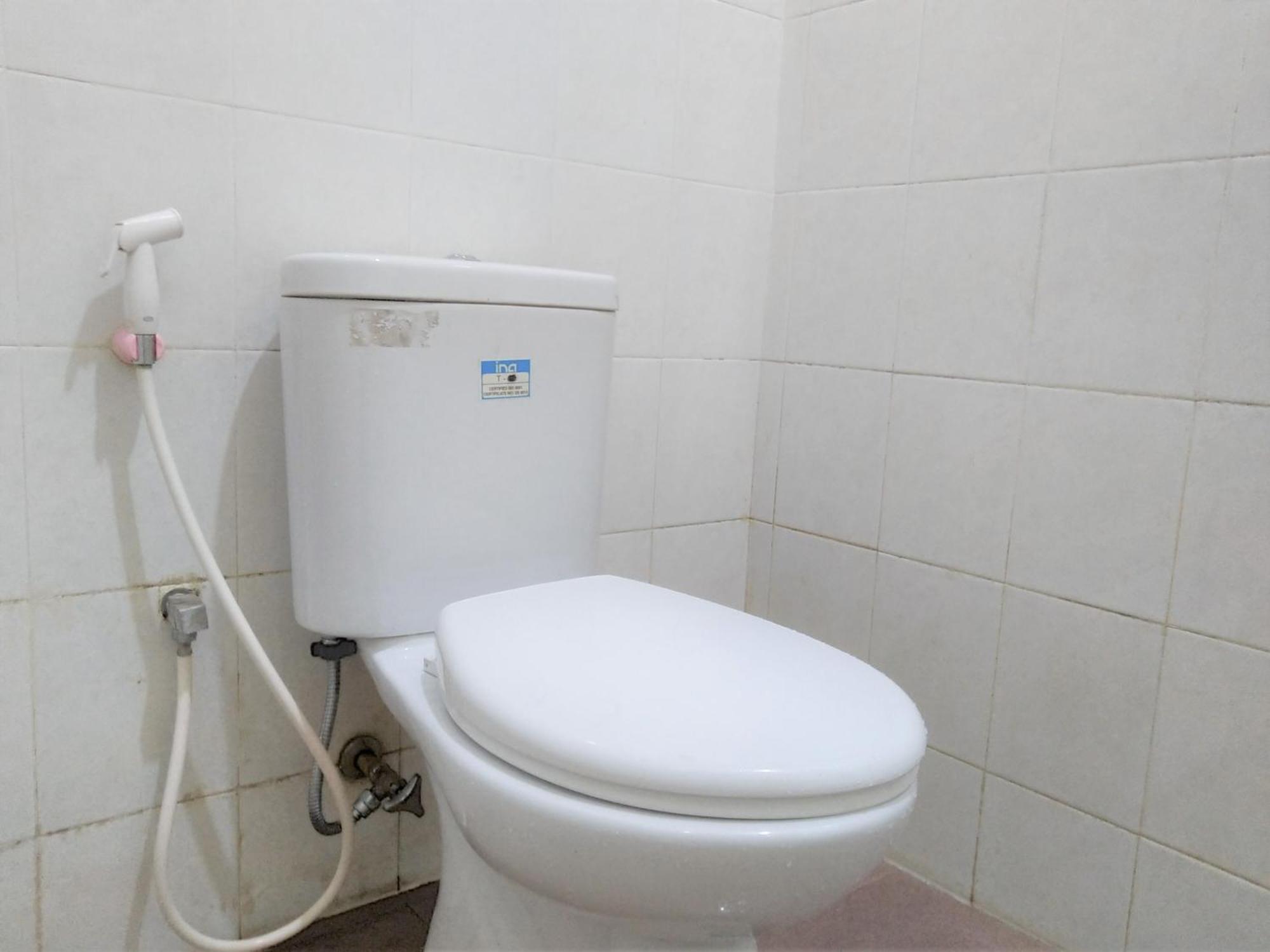 Hotel Pekalongan Syariah Mitra Reddoorz 客房 照片
