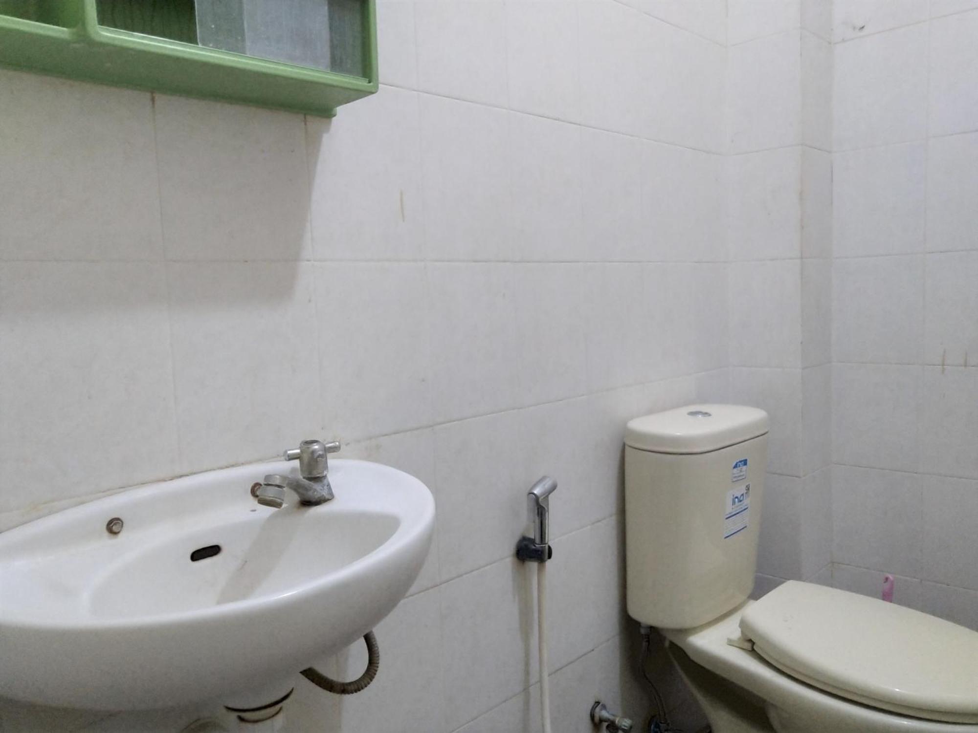 Hotel Pekalongan Syariah Mitra Reddoorz 客房 照片